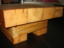 Couchtisch_Rustikal