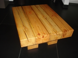 Couchtisch_Rustikal
